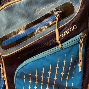 Nike performance hybrid bag with 14 separate club sleeves.